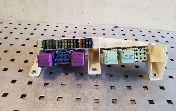 BMW X5 E53 Fuse module 61138383720