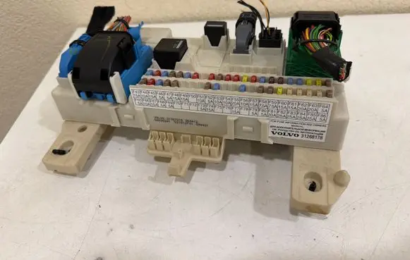 Volvo V50 Fuse box set 31327215
