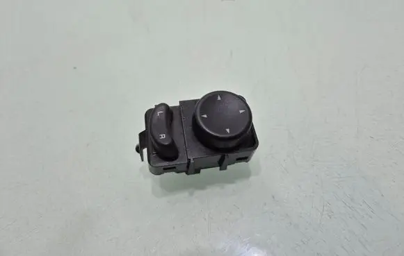 Chrysler Voyager Wing mirror switch 