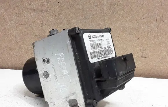 Volkswagen PASSAT B6 ABS Pump 3C0614109AK