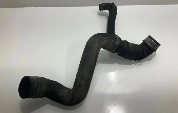Mercedes-Benz ML W164 Engine coolant pipe/hose