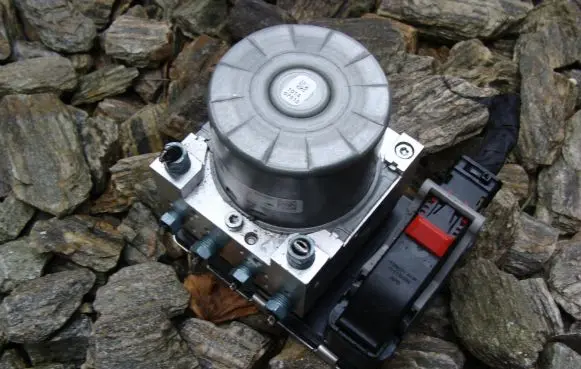 BMW 1 F40 ABS Pump 34516797877