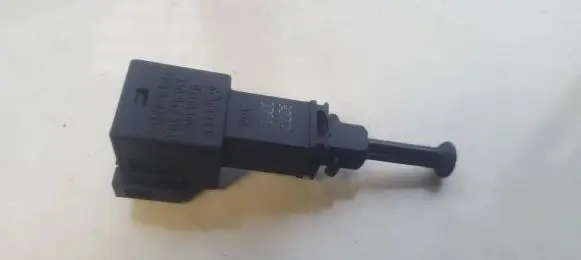 Volkswagen Golf IV Brake pedal sensor switch 1J0945511A