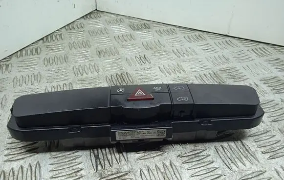 Mercedes-Benz Sprinter W906 Hazard light switch 9068701910
