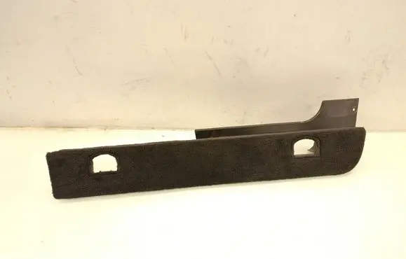 Volkswagen Touareg I Other trunk/boot trim element 7L6863527K