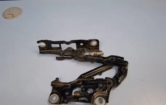 BMW 5 G30 G31 G38 Engine bonnet/hood hinges 7347408