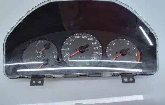 Mazda 323 F Speedometer (instrument cluster)