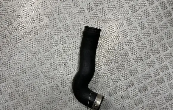 Intercooler hose/pipe