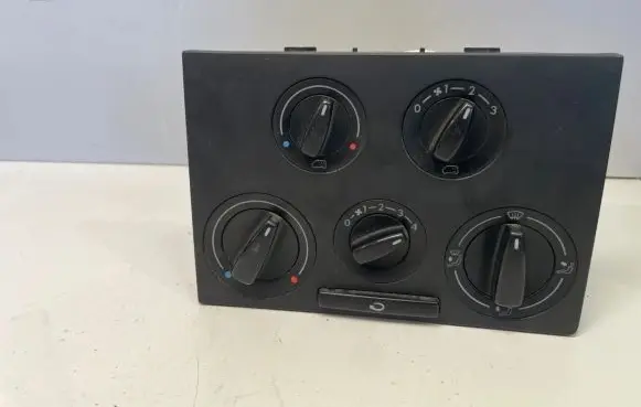 Volkswagen Transporter - Caravelle T4 Climate control unit 7D1819045L