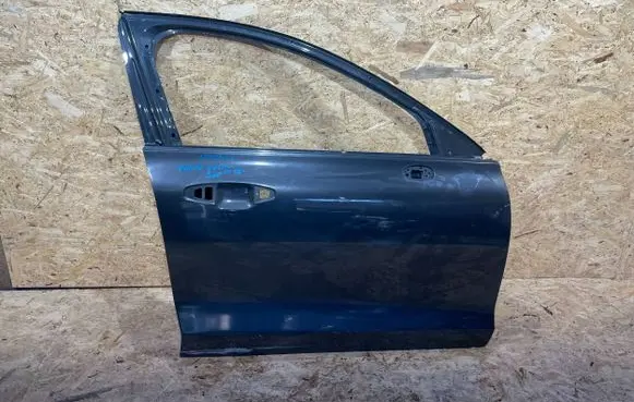 Volvo V60 Front door S2502P009