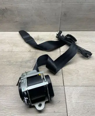 Skoda Superb B6 (3T) Front seatbelt 615479100 31114 008R000