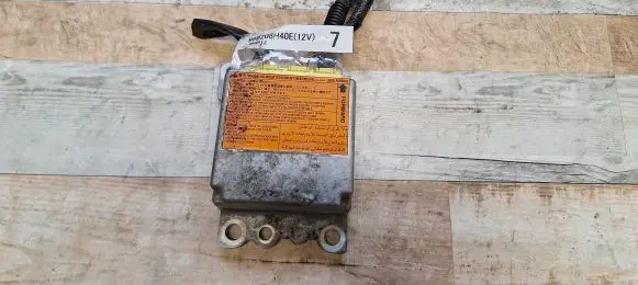 Nissan X-Trail T30 Airbag control unit/module 988208H40E