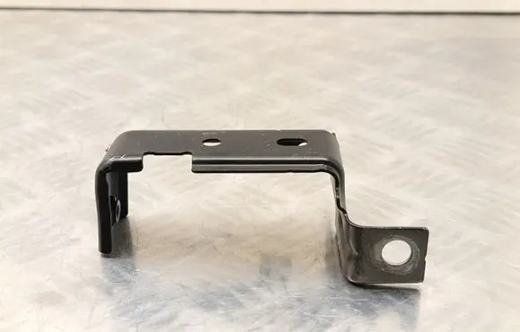 Volvo XC40 Fender mounting bracket 31469374
