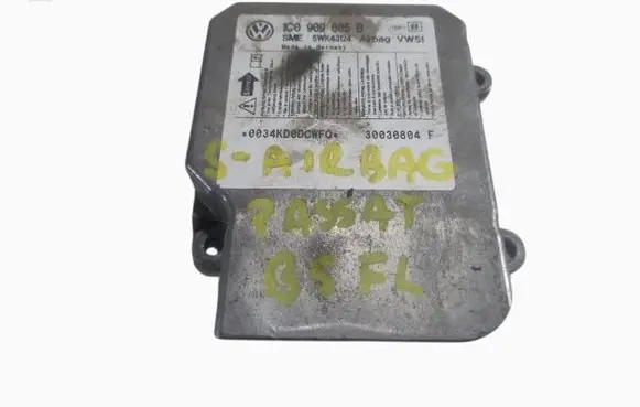 Volkswagen PASSAT B5 Airbag control unit/module