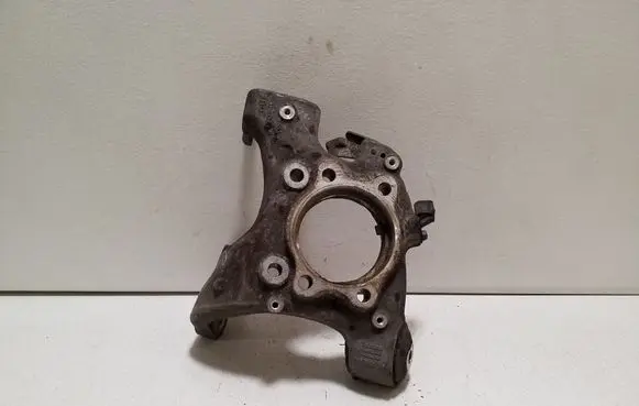 Rear wheel hub