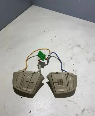 Volvo V70 Electric window control switch 31295729 31318646 11W42
