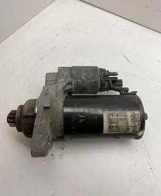 Volkswagen Jetta VI Starter motor 02Z911023N
