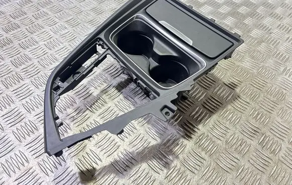 BMW 3 F30 F35 F31 Cup holder front 105027852 9218925 5845073