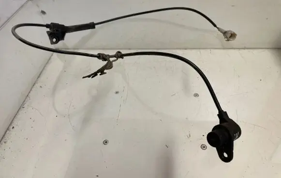 Toyota Corolla Verso E121 ABS brake wheel speed sensor