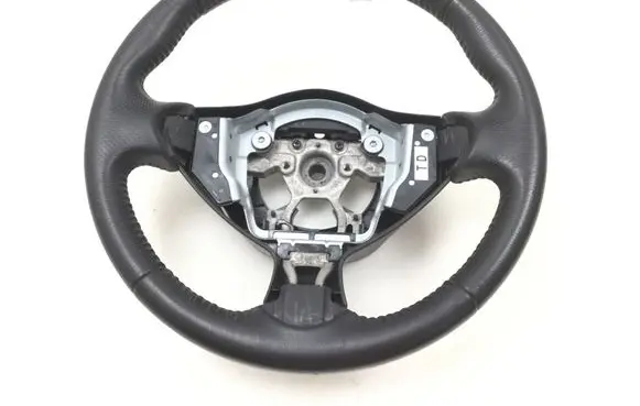 Nissan Juke I F15 Steering wheel 