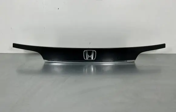 Honda CR-V Tailgate trim 74890T1GE000