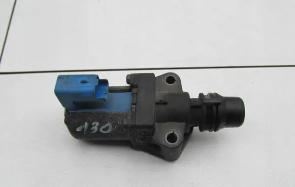 Ford Focus Thermostat BM5G8C605DA