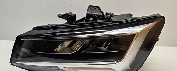 Audi Q2 - Headlight/headlamp 81A941011 A325