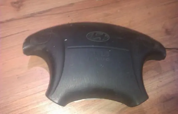 Hyundai Elantra Steering wheel airbag 5690029110