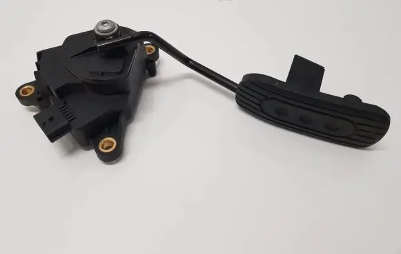 Nissan Note (E11) Accelerator throttle pedal 18002AX700
