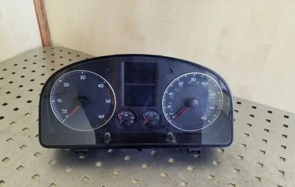 Volkswagen Touran I Speedometer (instrument cluster) 1T0920961A