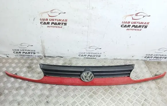 Volkswagen Golf III Front bumper upper radiator grill