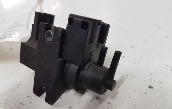 Toyota Avensis T250 Turbo solenoid valve 258190R010