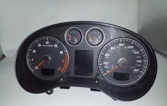 Audi A3 S3 8P Speedometer (instrument cluster) 8P0920982G