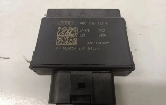 Audi A4 S4 B9 8W Fuel injection pump control unit/module 4K0906121C