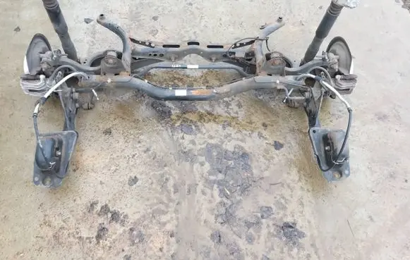 Skoda Yeti (5L) Rear axle beam 
