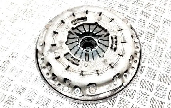 BMW 1 E81 E87 Clutch set kit 7577058 7577057