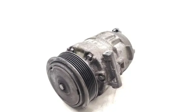 Volkswagen Golf V Air conditioning (A/C) compressor (pump) 1K0820859C