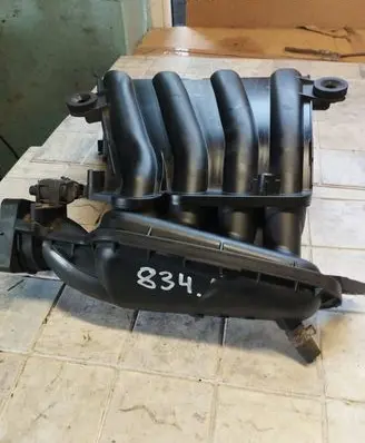 Nissan Note (E11) Intake manifold