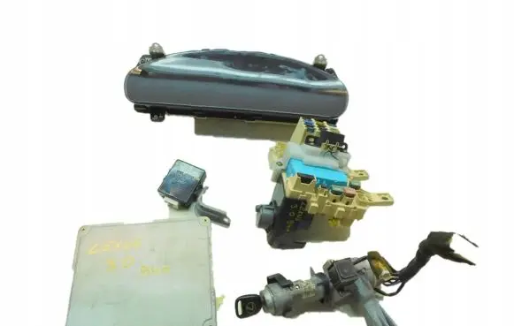 Lexus ES 250 - 300 - 330 Engine ECU kit and lock set 8966106210