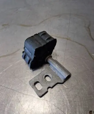 Mercedes-Benz GLC X253 C253 Muffler mount bracket/holder A2534906600