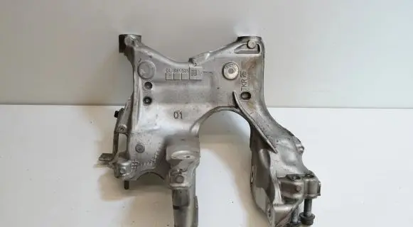 Audi A6 S6 C8 4K Engine mounting bracket 80A399296