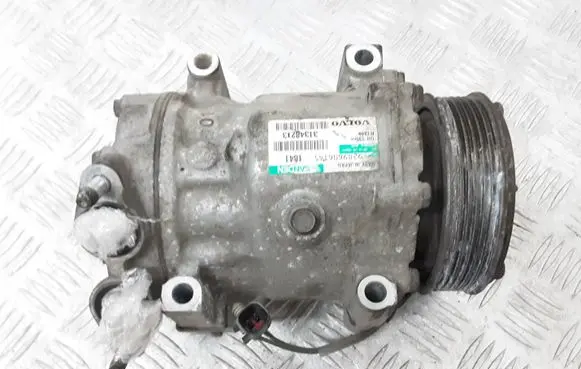Volvo V50 Air conditioning (A/C) compressor (pump) 31348213