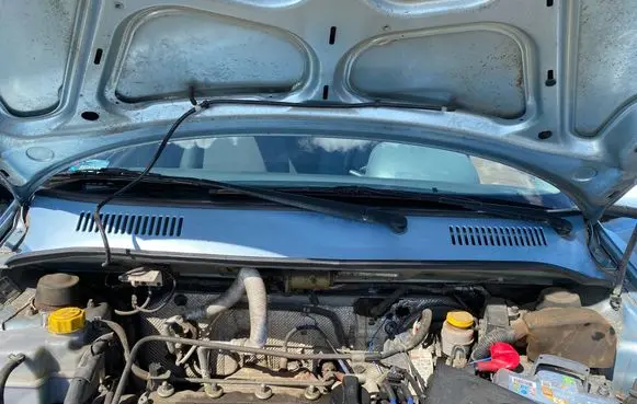 Tata Indica Vista II Front wiper linkage and motor