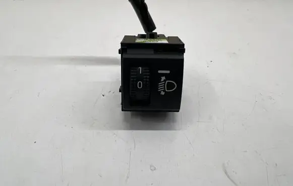 Toyota Yaris XP210 Headlight level height control switch