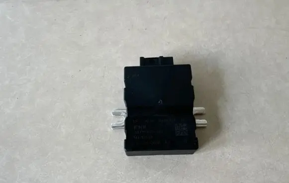 BMW 4 F32 F33 Fuel injection pump control unit/module 9494391