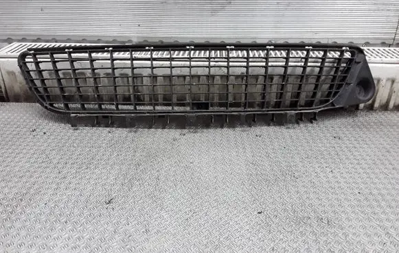 Opel Vectra C Front bumper lower grill