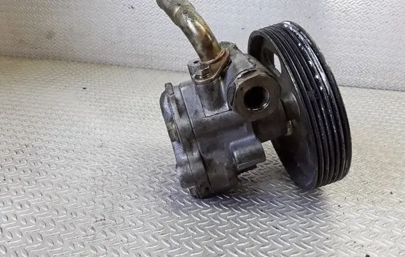 Ford Fiesta Power steering pump 