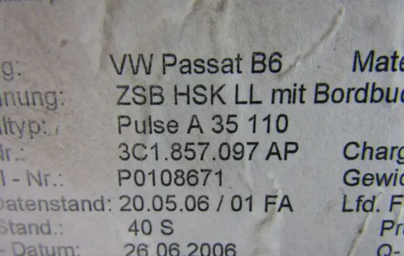 Volkswagen PASSAT B6 Glove box 3C1857114