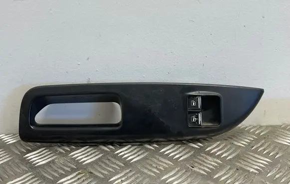 Skoda Octavia Mk2 (1Z) Electric window control switch 1z1867171A