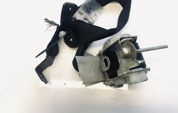 Opel Zafira A Front seatbelt 17050035